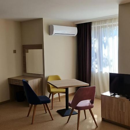 Hotel Geppy Sofia Exteriör bild