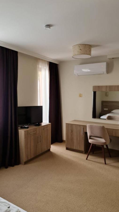 Hotel Geppy Sofia Exteriör bild