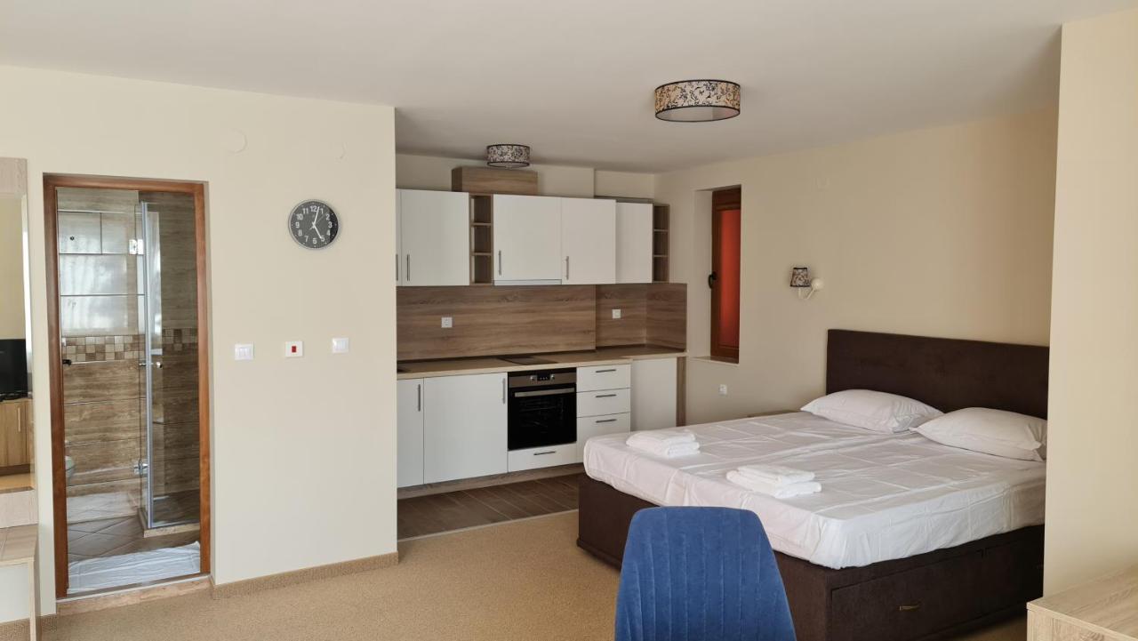 Hotel Geppy Sofia Exteriör bild