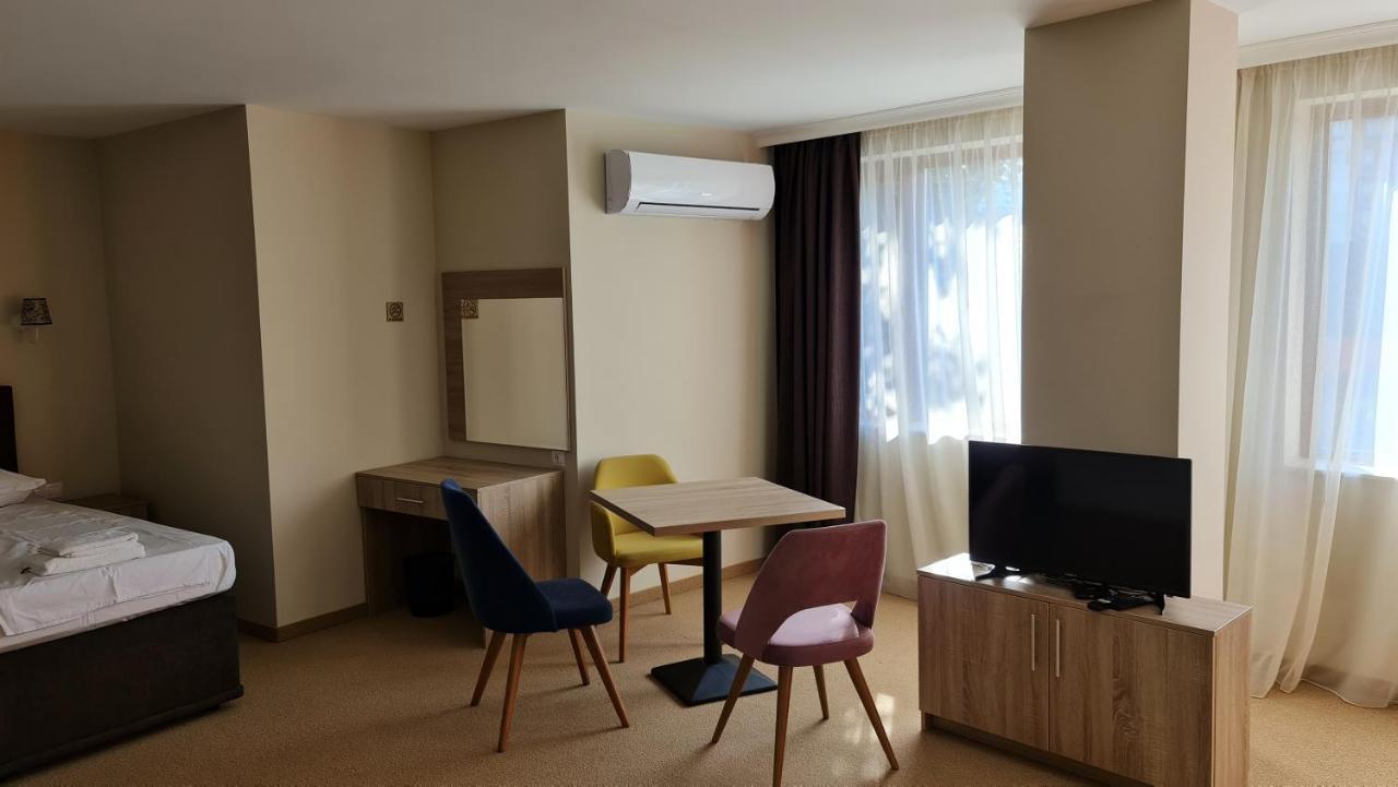 Hotel Geppy Sofia Exteriör bild
