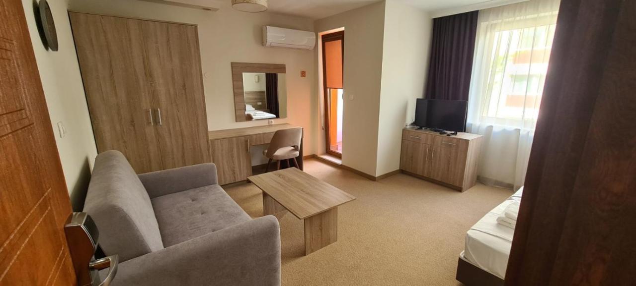 Hotel Geppy Sofia Exteriör bild