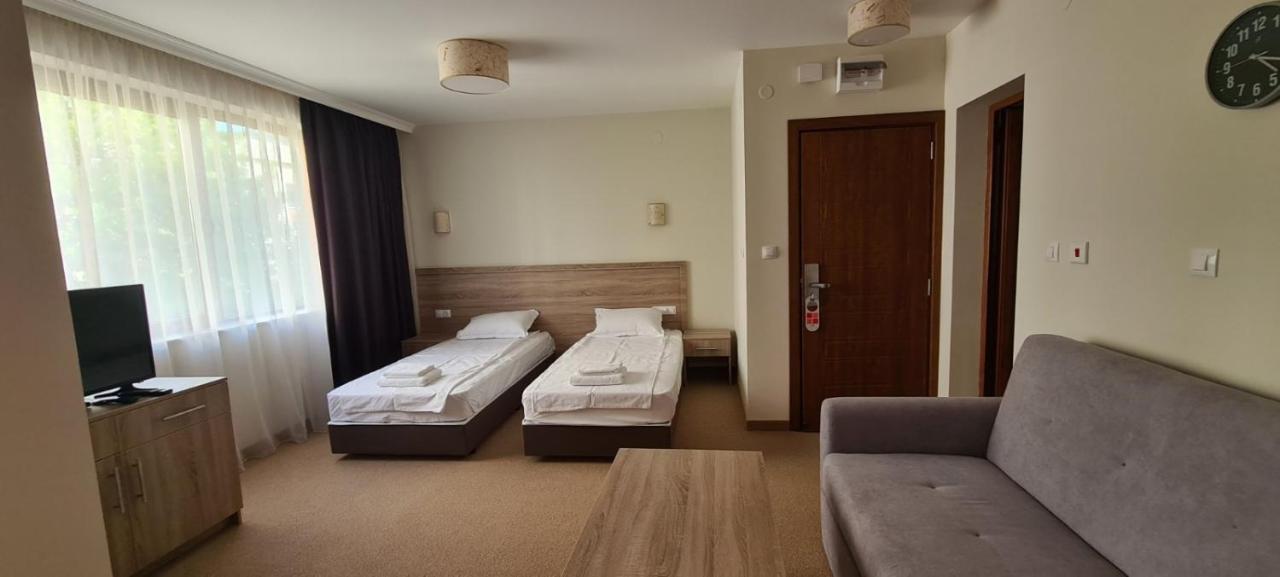 Hotel Geppy Sofia Exteriör bild